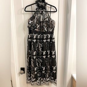 Forever New floral dress, NWT, size S black $ white floral
